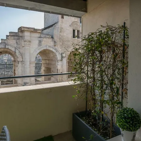 Apartment Avec Balcon Donnant Sur Les Arenes D'arles Arles