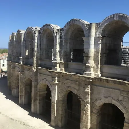 Avec Balcon Donnant Sur Les Arenes D'arles Apartment *